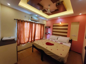 Honeymoon Houseboat