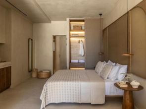 Elea Luxury Suites