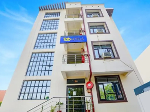 Lily Grand Hyderabad Gate by OYO Rooms