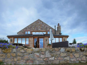 Lakeside Escape, Stone Countryside Cottage