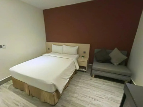 Pacific Express Hotel Central Market