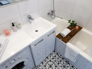 Romance Apartment on Sverdlova street 13