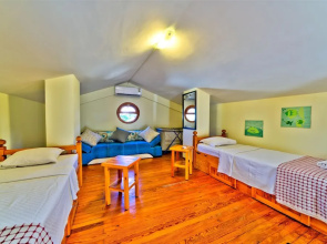 Villa Yunus