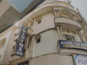 Super OYO Capital O Hotel Divine