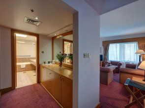 Golden Tulip Deira Hotel