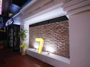 Gumi Indong Hotel 7Days