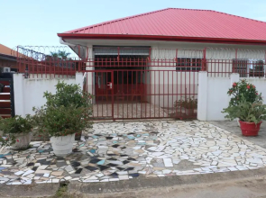 Dubbel woonhuis Selderiestraat Paramaribo