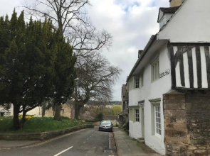 6 St Peter's Hill