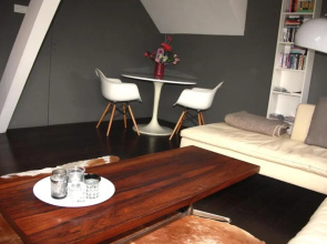 Loft, Private House with wifi and free parking for 1 car
