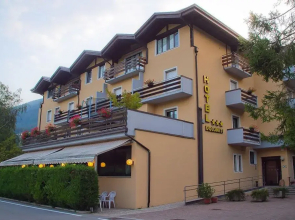 Hotel Dolomiti Levico