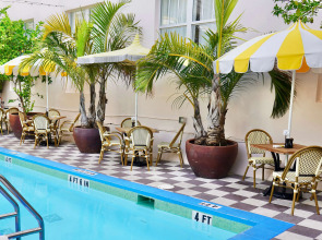 Clinton Hotel South Beach