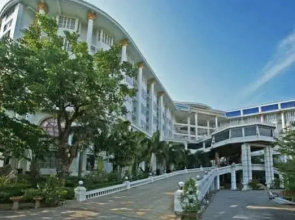 Hermitage Hotel & Resort (SHA Certified)
