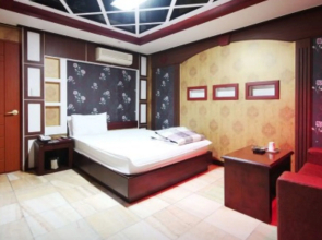 Plus Motel