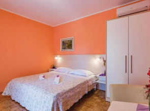 Apartments Ederina 290
