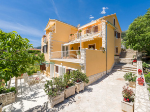 Apartments Nada