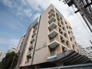 4D - 3 Bedroom Downtown Apartment With Shared Pool