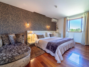 Villa com Piscina Braga by Izibookings