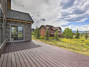 Walk To Golf: Modern Mtn-view Home in Granby