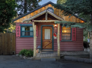 Arrowhead Pine Rose Cabins