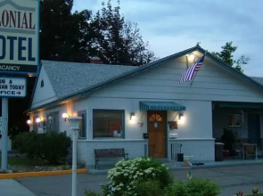 Colonial Motel