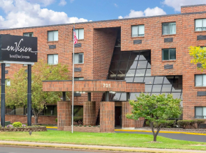 enVision Hotel St. Paul South
