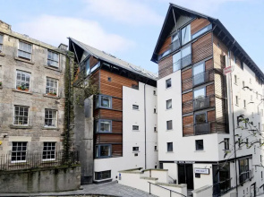 233 The St Giles Apartment