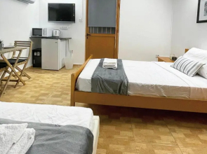 Comfortable, modern studio apartment