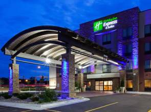 Holiday Inn Express & Suites Rochester – Mayo Clinic Area by IHG