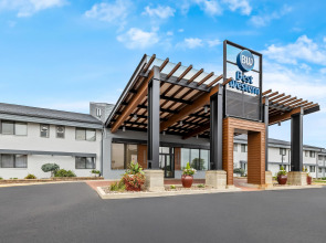 Best Western West Towne Suites