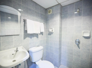 Tang City Hotel, Petaling Street, Merdeka PNB 118 Tower