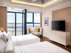 Melia Vinpearl Danang Riverfront