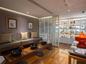 Отель Grande Centre Point Ploenchit