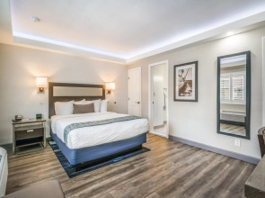 Inn at 50 at Long Beach Convention Center