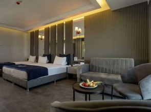 Newarise Hotel