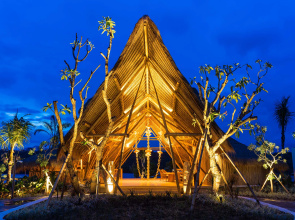 Menjangan Dynasty Resort