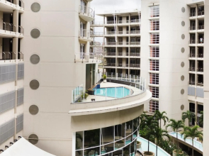 Luxurious Beach Apartment - The Sails