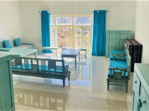 SHIKHAR BUNGLOW - A Stunning Valley View Bungalow in Mount Abu