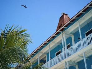 El Faro Beach Front by ÓOL Hotels