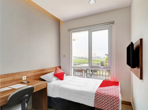 OYO 90398 Socialite Residence Hotel