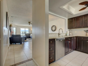 Beach View 207 - 2 Br condo by RedAwning