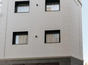 Dock 1 Suites