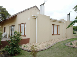 Chalet 40 Entire House Tranquil and Family-friendly Location