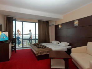 Royal Hotel