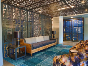 Chroma Apartment
