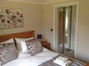 Langmere Lakes Lodges