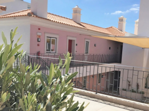 Cardeal Suites & Apartments