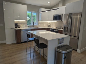 Seattle Vacation Home - The Newsroom