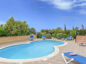 Argaka Beach Villa