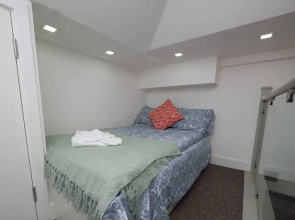 Funky Studio Apartment
