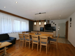 Beautiful Holiday Flat in Krimml Near Waterfalls